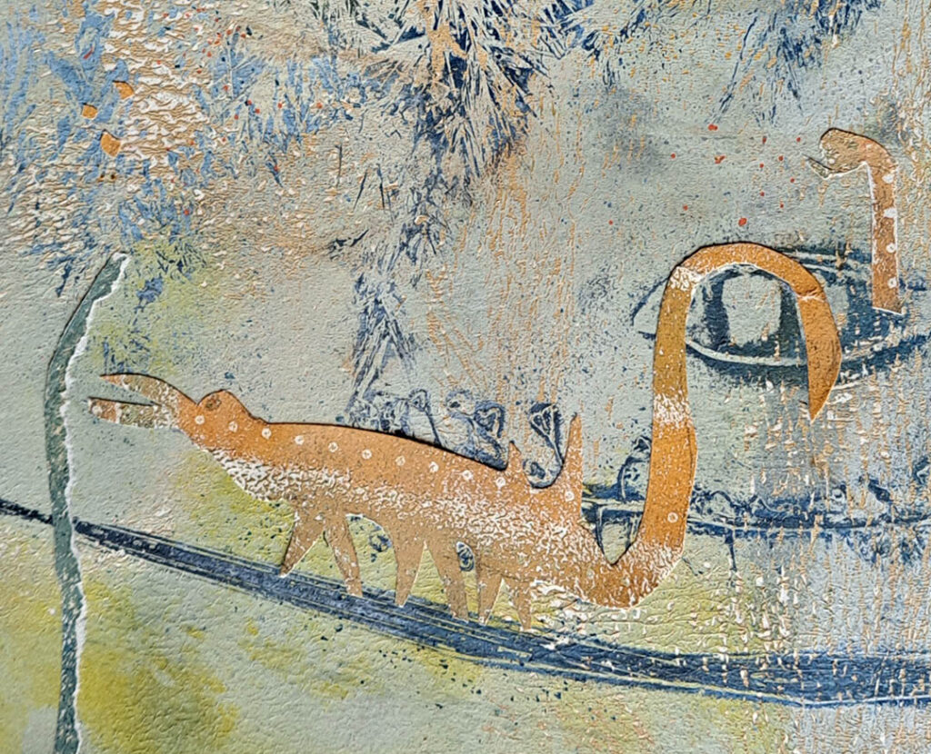 Kunstwerk mit Fuchswesen auf Ast, im Hintergrund Boot; Monotypie und Collage  der Künstlerin Dagmar Reiche