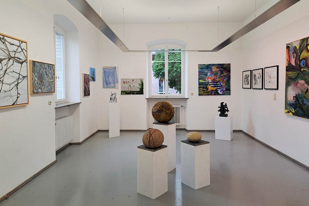 Ausstellungsansicht "verzweigt" im Kunstverein Wasserbrug 2023, Raum 1
